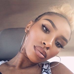 Meet your Posher, Deja